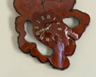 . . . a beatuiful tree clock