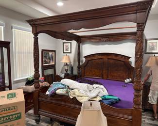 King Size Canopy Bed