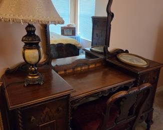 Sligh Bedroom Furniture