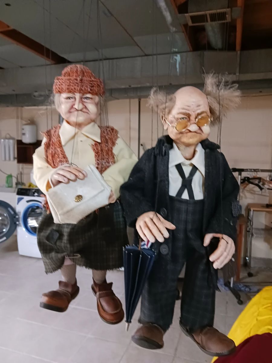 Lifelike Grandma and Grandpa marionette's