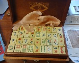 Mahjong game set tiles