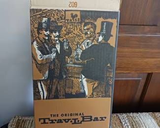 Traveler alcohol bar