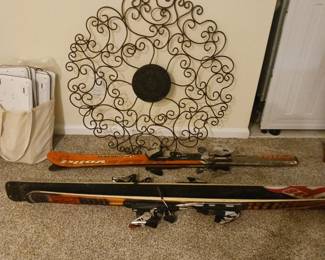 Snow skis