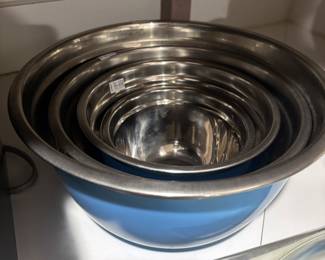 Mixing Bowls 