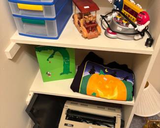 Toys, Typewriter 
