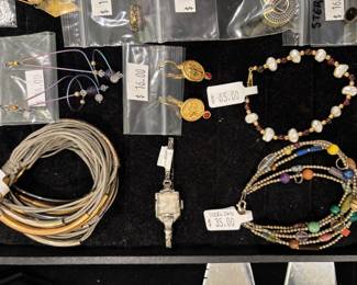 Bracelets 