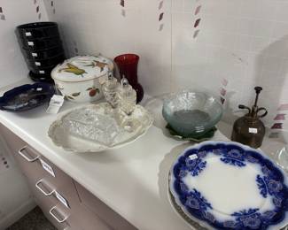 Royal Worcester Round Casserole Dish