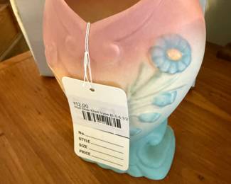 Hull Bow Knot Vase