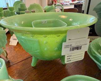 McKee Uranium Jadeite Punch Bowl 