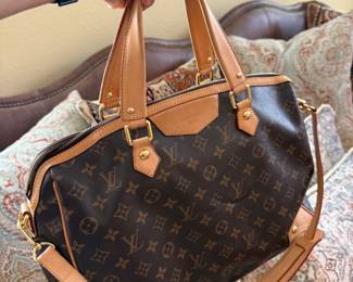 Louis Vuitton mint condition