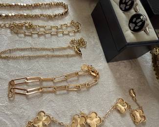 Lots of pretty gold pieces