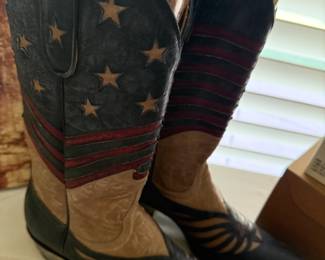 Brand new size 9 Old Gringos!