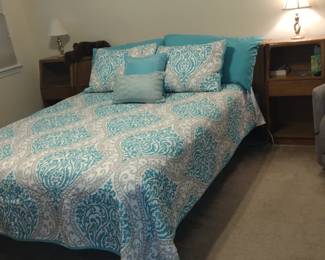 MID CENTURY MODERN HEADBOARD AND 2 NIGHT STANDS