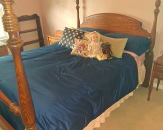 QUEEN BED