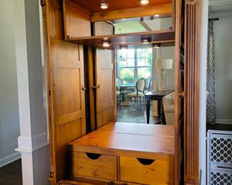 Lighting & mirror inside