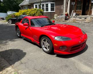 93 Dodge Viper, RT 10 with straight hard top, runs great looks great better than great. Think about that in your garage.