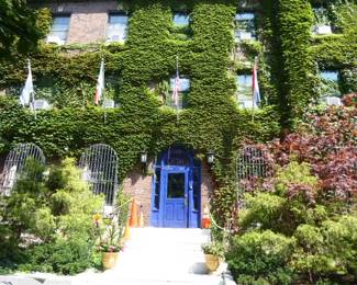 See prices & more info, copy & paste link below:
https://beforeudemo.com/sales-event/rehab-sale-of-chicago-getaway-hostel/
