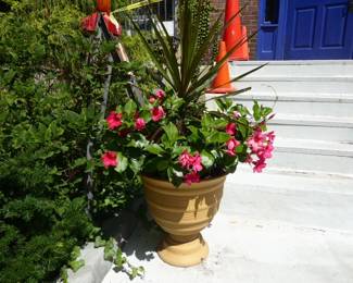 See prices & more info, copy & paste link below:
https://beforeudemo.com/sales-event/rehab-sale-of-chicago-getaway-hostel/