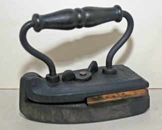 RARE: ANTIQUE CAST IRON AND BRASS COMBINATION SAD IRON AND FLUTER