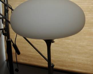 MID-CENTURY LAUREL FLOOR LAMP