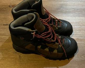 New Steel Toe Boots 