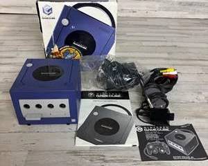 Nintendo GameCube Indigo Console Complete in Box with Manuals Cords