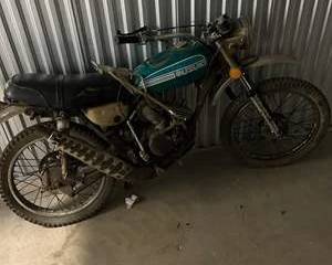 Vintage Suzuki TS Enduro 1973 Dual Sport Project Bike Rare 2-Stroke Barn Find