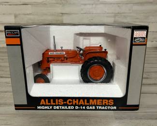 SpecCast 1:16 Allis-Chalmers D-14 Gas Tractor Die-Cast Model SCT240 NIB 2005
