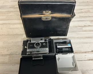 Polaroid Automatic 250 Land Camera w/ 581A Portrait Attachment & Case Vintage Tested