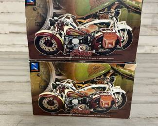 Set of 2 NewRay 1:12 Indian Motorcycle Die-Cast Bikes – NIB Classic Vintage