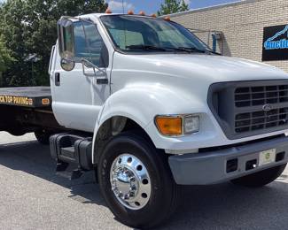 2002 Ford F-650 XL VIN: 3fdnf65852ma28779 Miles: 82,446 Engine: 5.9L CUMMINS DIESEL Color: WHITE 2002 FORD SUPER DUTY F-650 REGULAR CAB XL FLATBED w 5.9L CUMMINS DIESEL ENGINE, 24 VALVE, GVWR 26,000lbs, STRAIGHT FRAME, TIRES ARE 90% w TREAD, AIR CONDITIONER NEEDS CHARGING, FUEL GAUGE NEEDS REPAIR