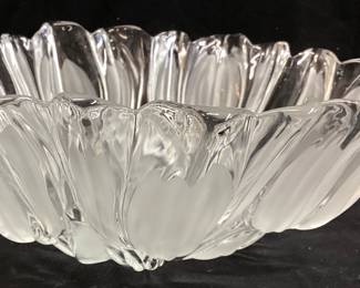  VTG. MIKASA FROSTED SATIN TULIP SERVING BOWL, 10in