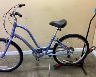 ELECTRA TOWNIE ALUMINUM BICYCLE w BIKE STAND No shipping Pickup only