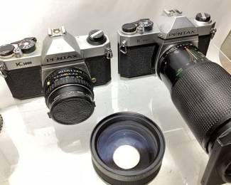 (2) PENTAX K1000 35mm FILM CAMERAS w 3 LENS, VIVITAR ZOOM, ASAHI 50mm & SPIRATONE MACRO LENS