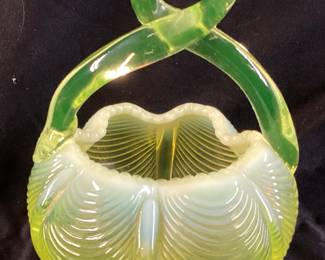 VTG. FENTON URANIUM DRAPERY ROSE BOWL BASKET w TWIST HANDLE