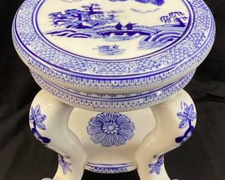 BLUE WILLOW PLANT STAND 8in H & W