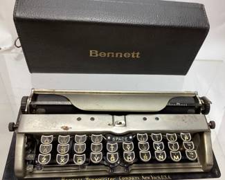 EARLY 1900s BENNETT TYPEWRITER CIRCA 1910