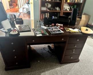 FURNITURE THOMASVILLE EXECUTIVE DESK