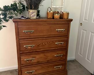 FURNITURE CHEST OF DRAWERS
