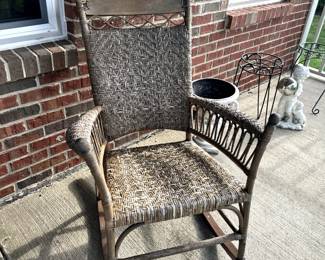 OUTDOOR WICKER ROCKER