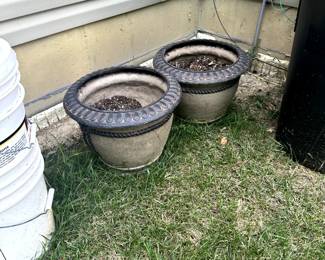 OUTDOOR FLOWERING POTS
