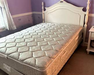 FURNITURE FULL BED