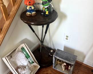 FURNITURE GOLF TABLE MISC.