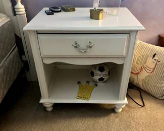 FURNITURE NIGHTSTAND