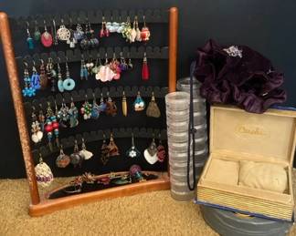 Assortment Of Hanging Pierced Earrings Containers Jewelry Storage