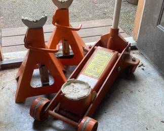 3 Ton Hydraulic Floor Jack With Two 6 Ton Heavy Duty Jack Stands