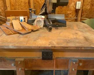 Craftsman Contractor Series 825 Miter Saw Workbench With Wood Guides