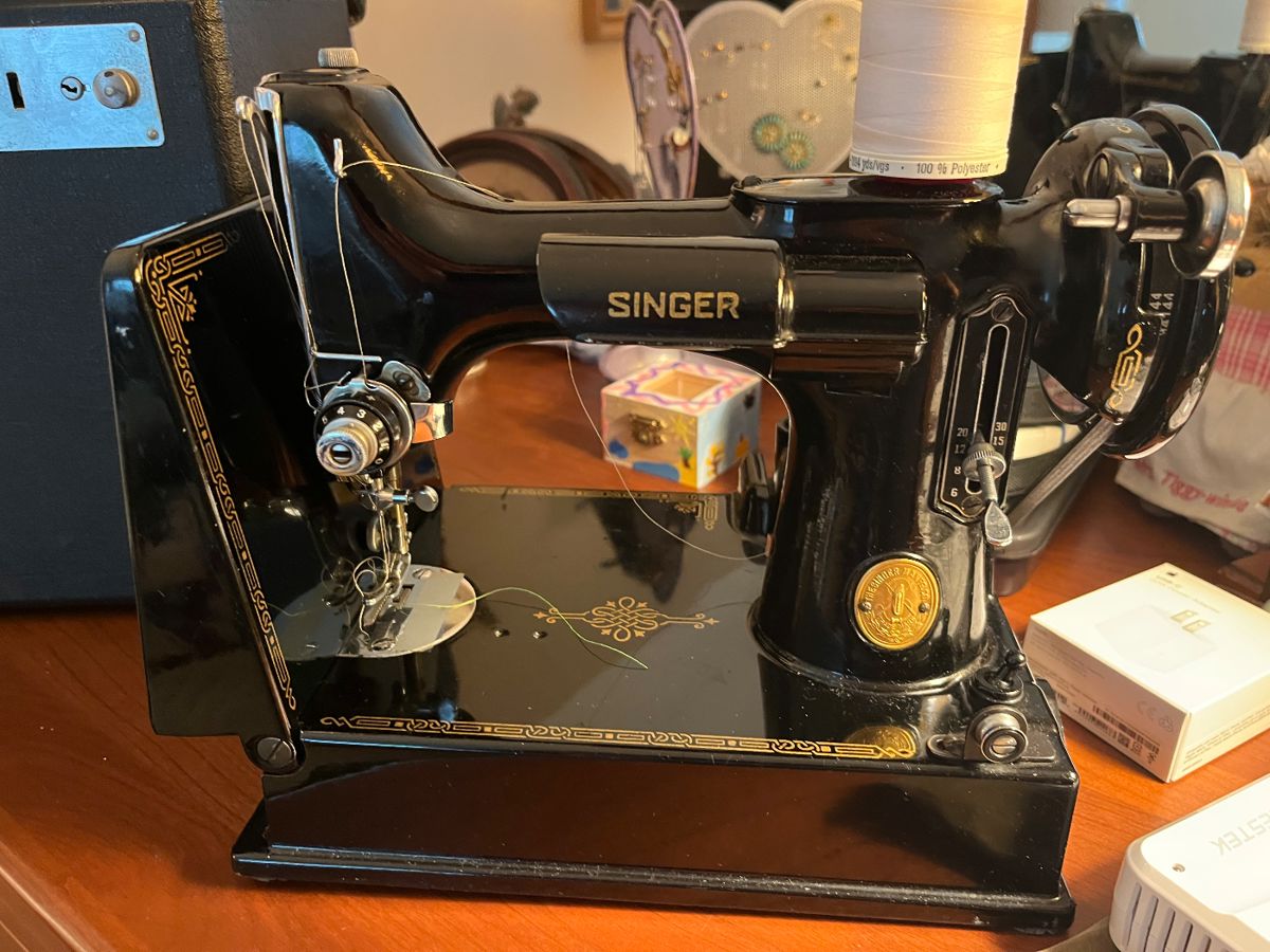Antique Singer Featherweight sewing machine