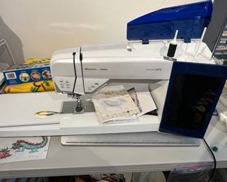 Husqvarna Designer Epic 1 Sewing machine