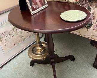 Vintage pedestal table